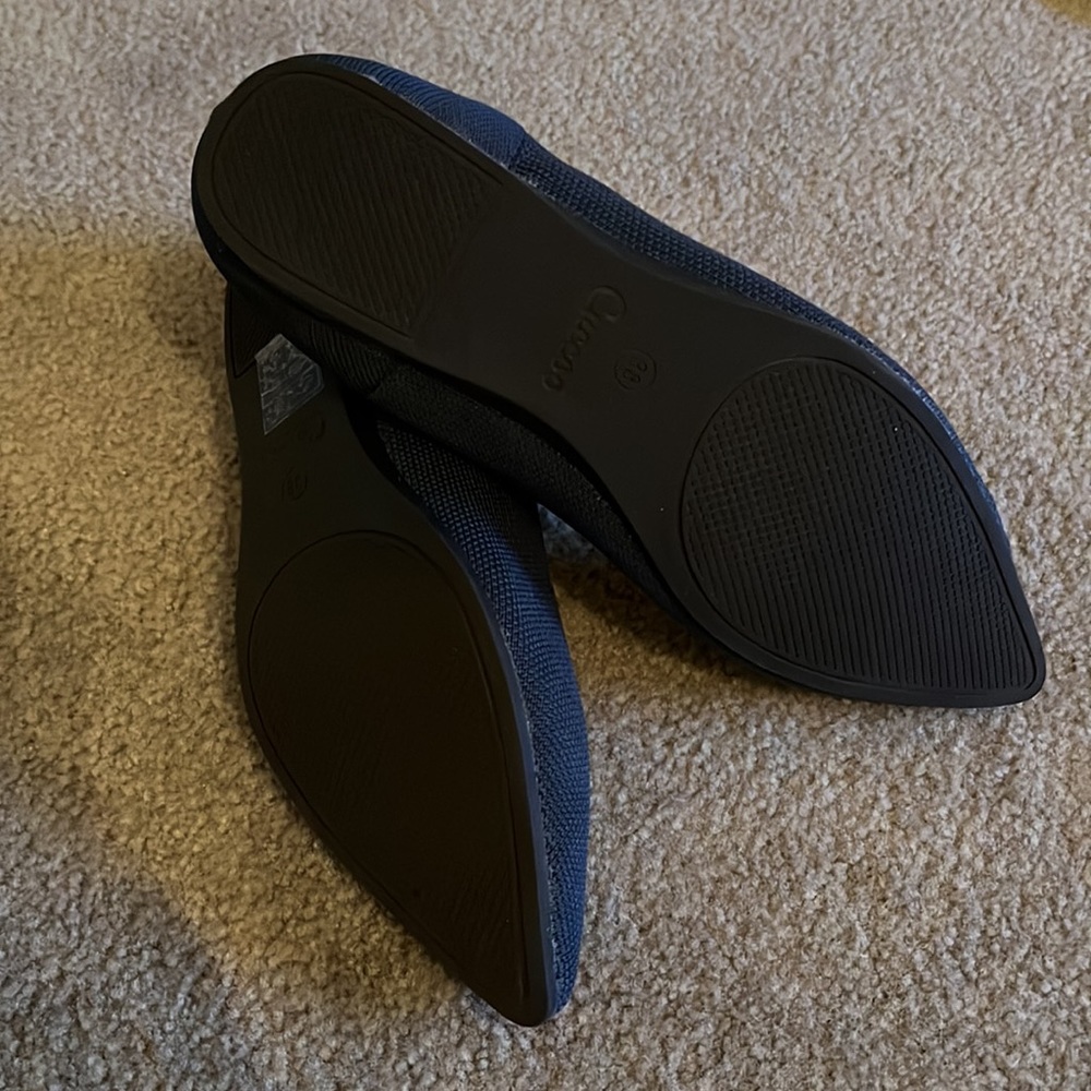 Navy Shoes like Rothy’s - Picture 4 of 5